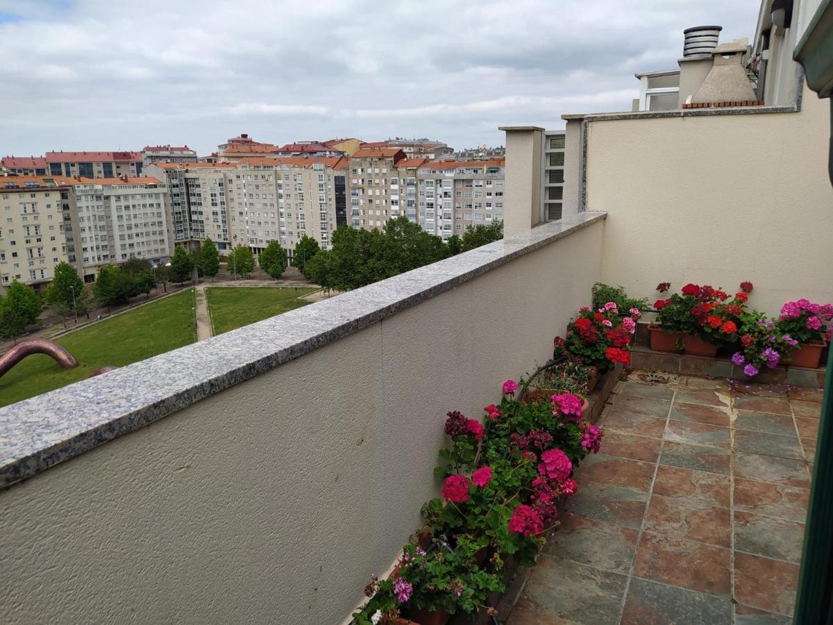 Duplex Amplio,Parking Wifi, 2 Terrazas, Bien Conectado Con Playas, Zona Segura Leilighet Vigo Eksteriør bilde